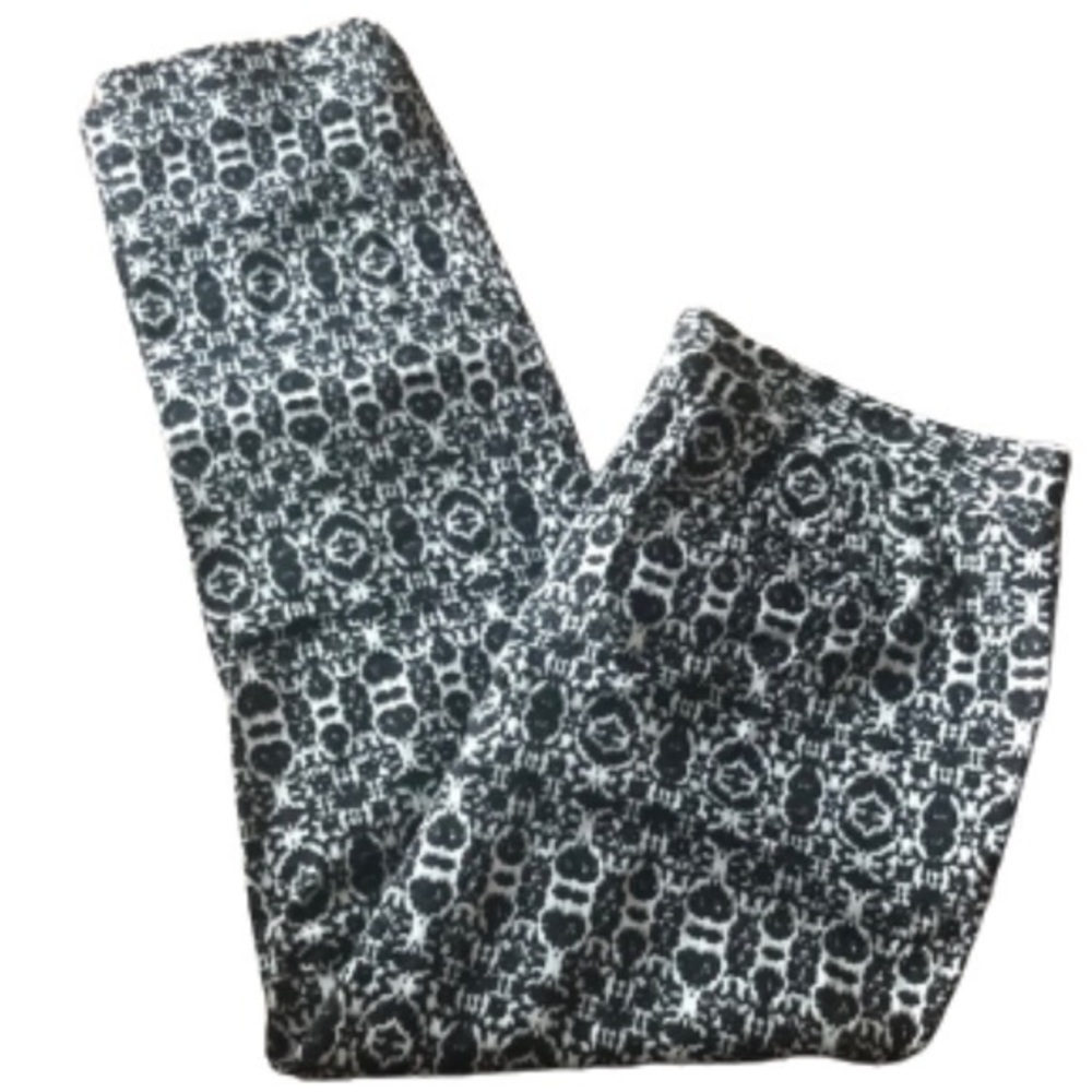 Laundry by Shelli Segal black and white design capri pants size 8